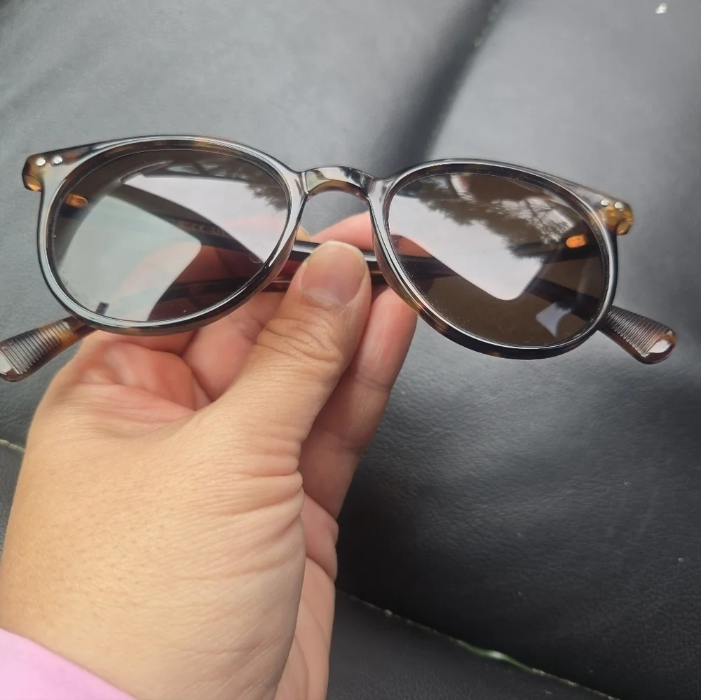 Sojos Brown Tortoise Color Sunglasses Round Lenses Good Condition